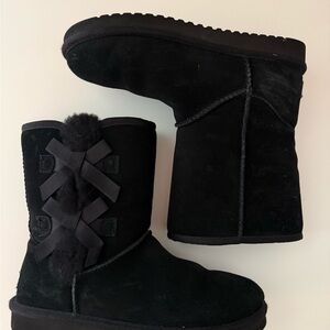Koolaburra Victoria Short Boot with Bows